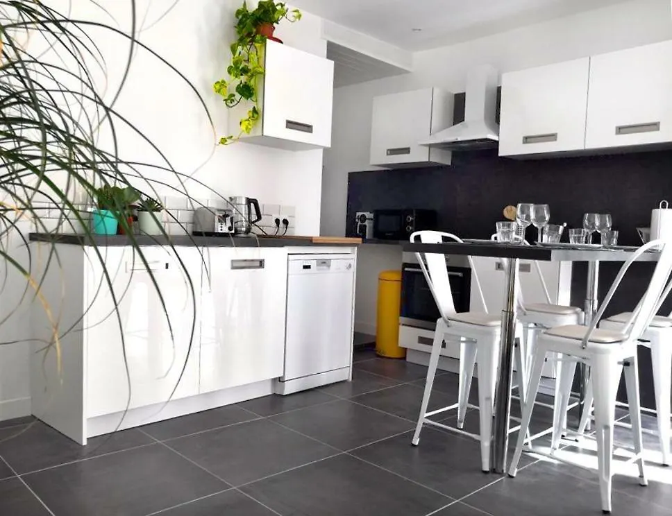 Beautifully Bright Apartment In Old Town Saint-Tropez France